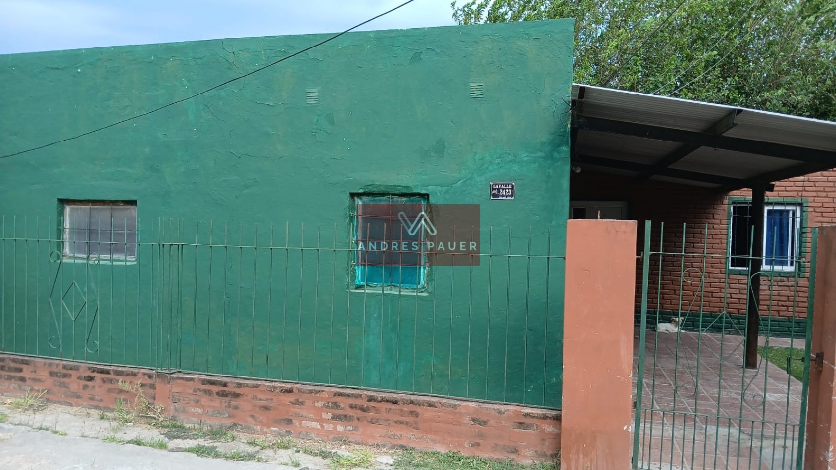 CASA CON DEPARTAMENTO