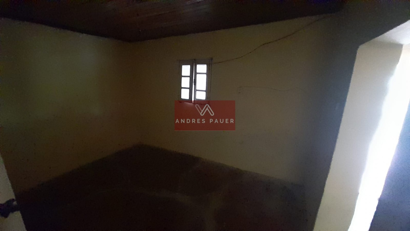 CASA CON DEPARTAMENTO