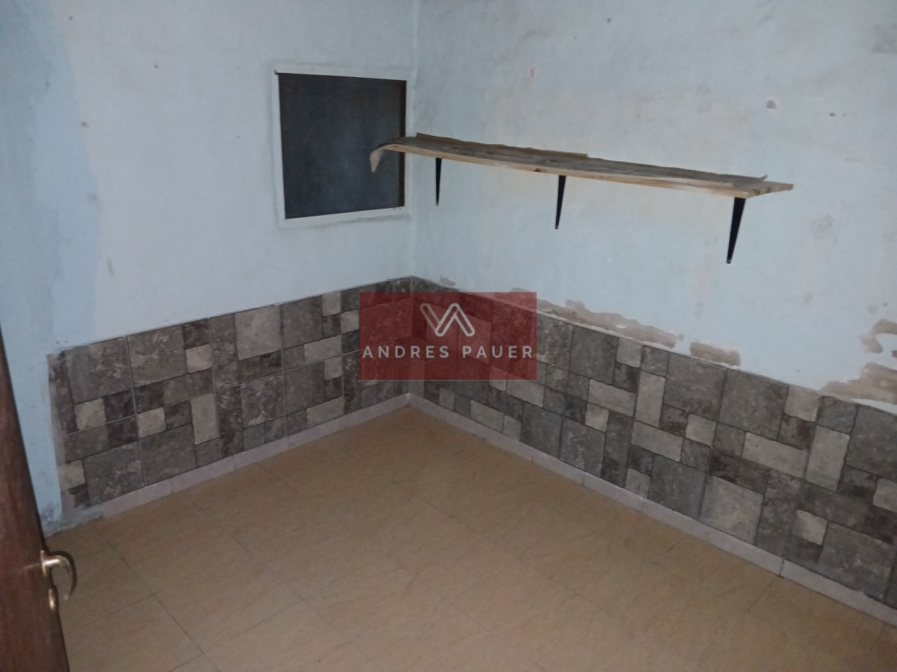 VENTA DE CASA CON 3 DEPARTAMENTOS INTERNOS